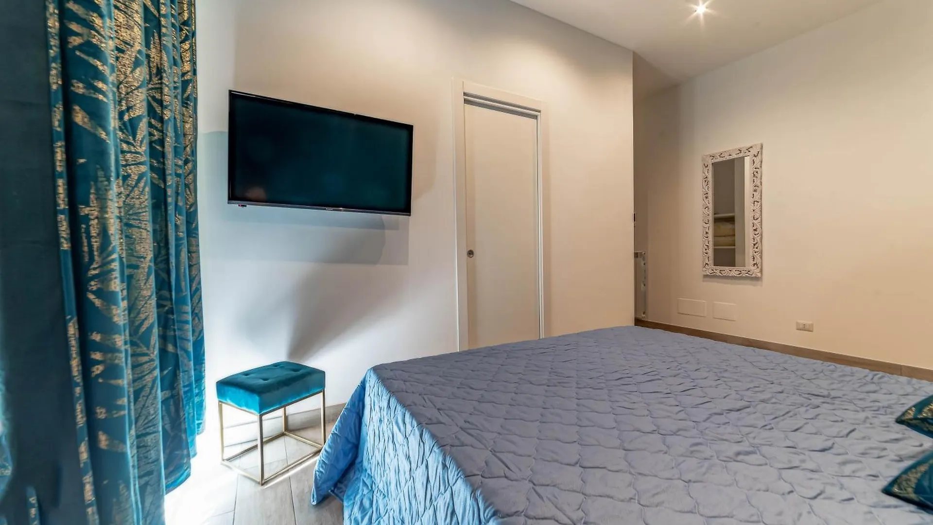 Guest house Michelangelo Luxury Rooms - Colosseo - Wifi Rome Italy